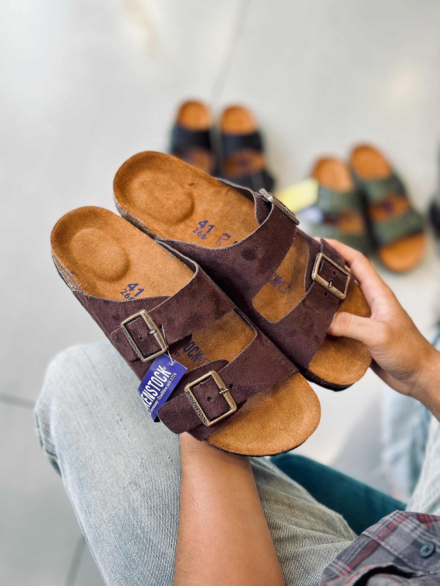 Trending Model Slides Available in 3 Colors